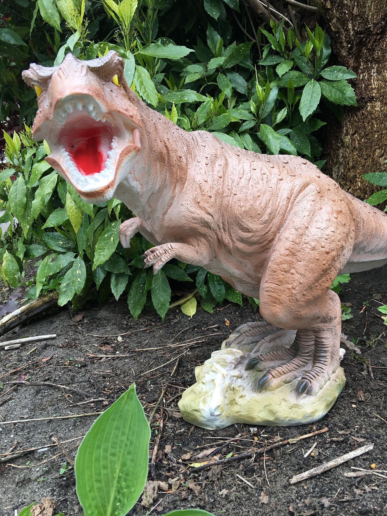 Dinosaurier, schöne Statue eines Tyrannosaurus